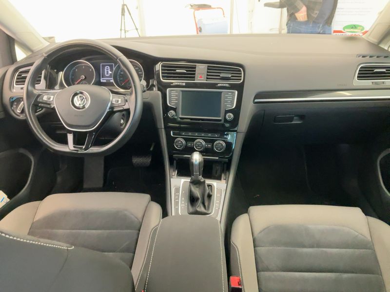 Volkswagen Golf VII 2.0 TDI Highline BlueMotion Tech 2016 – снимка 17