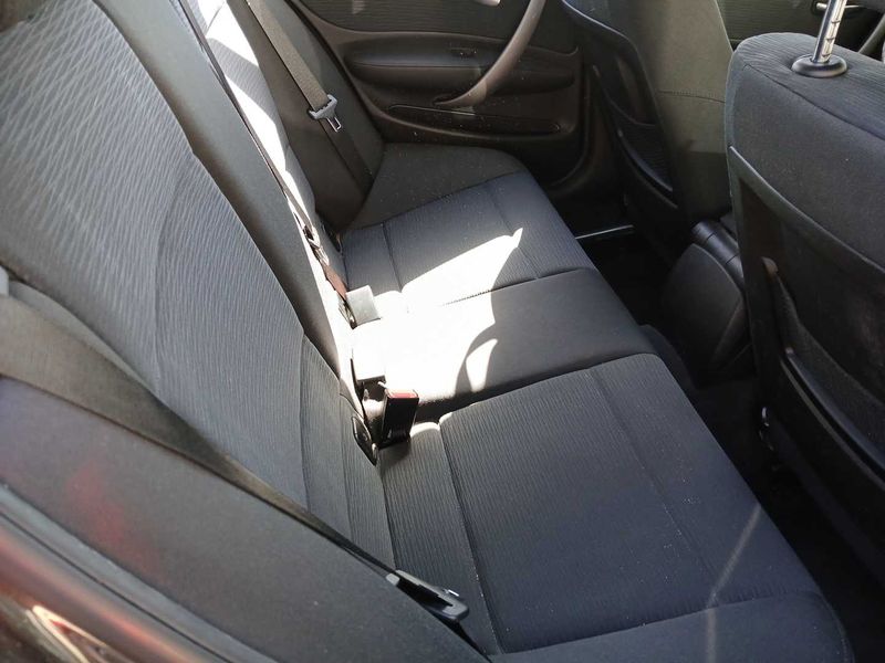 BMW 1er 116d 2011 – снимка 13
