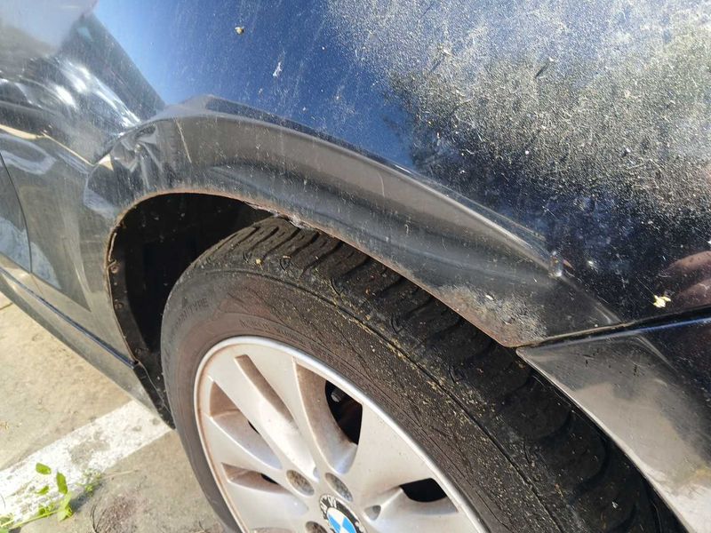 BMW 1er 116d 2011 – снимка на щета 31