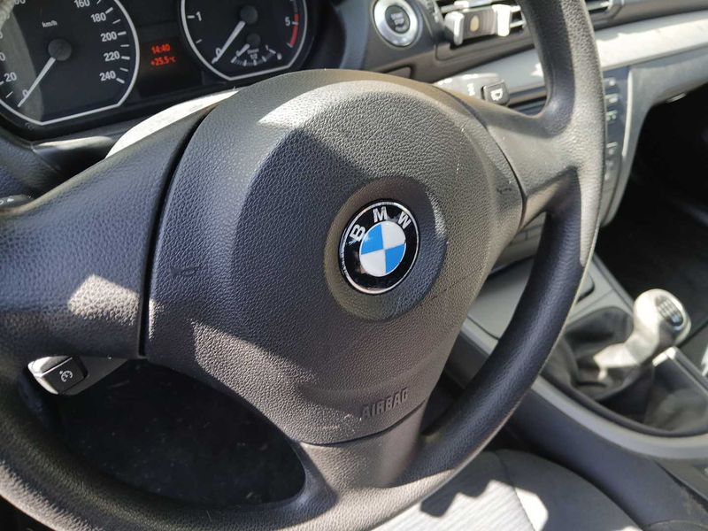 BMW 1er 116d 2011 – снимка на щета 38