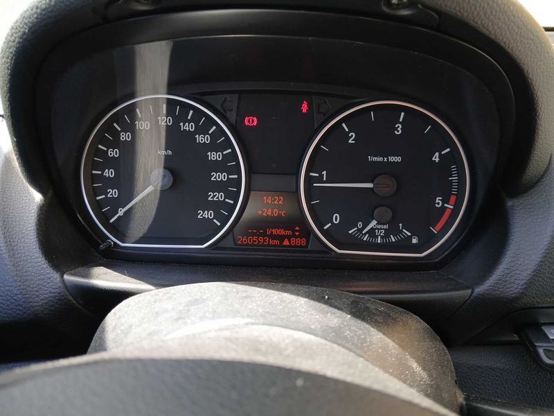 BMW 1er 116d 2011 – снимка 12