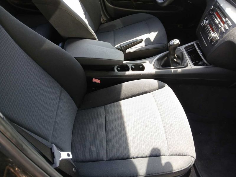 BMW 1er 116d 2011 – снимка 10