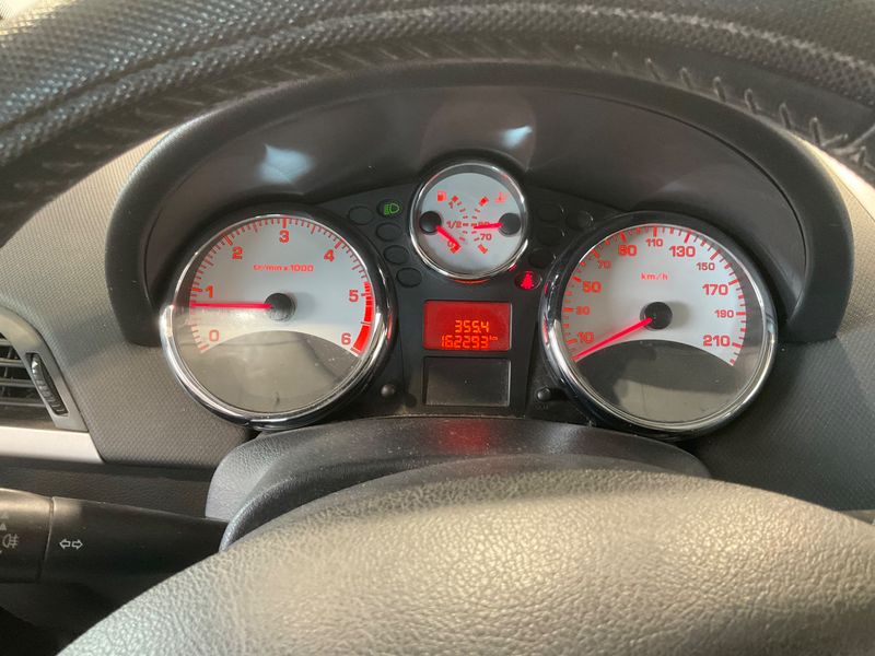 Peugeot 207 1.4 HDi Active 2011 – снимка 4