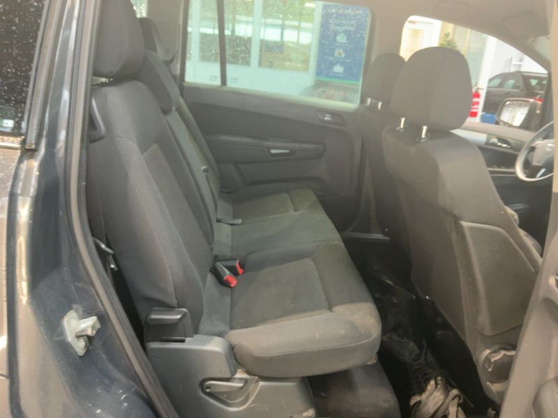 Opel Zafira 1.8 Family 2013 – снимка 20