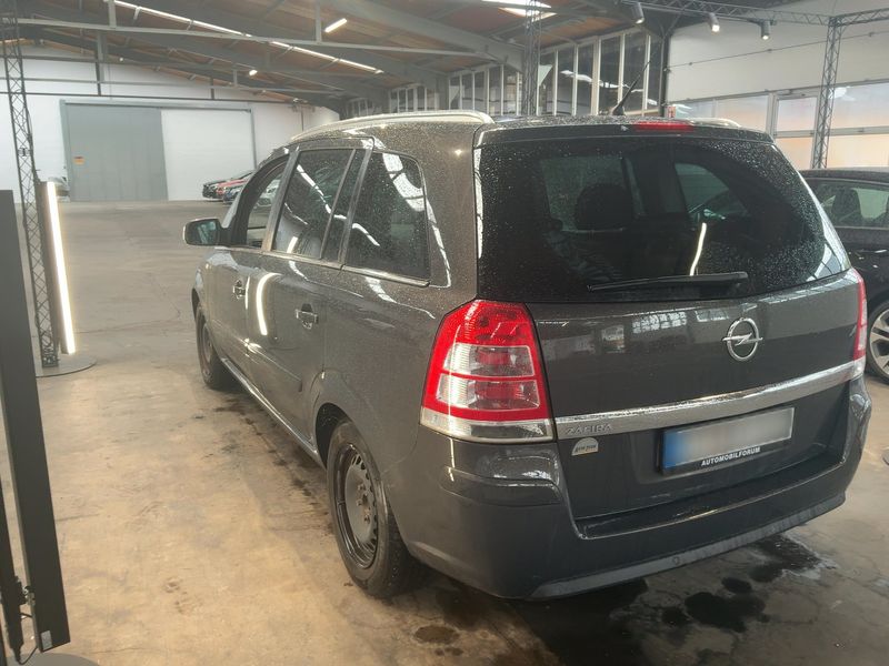 Opel Zafira 1.8 Family 2013 – снимка 6