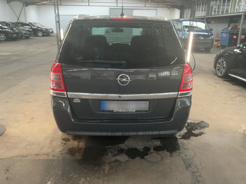 Opel Zafira 1.8 Family 2013 – снимка 7