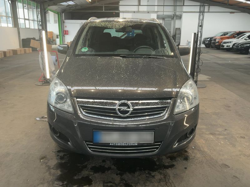 Opel Zafira 1.8 Family 2013 – снимка 14