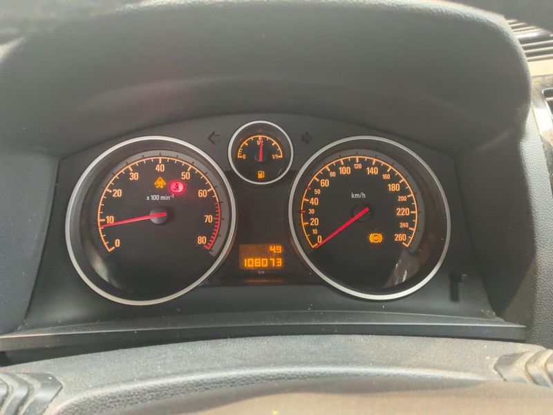 Opel Zafira 1.8 Family 2013 – снимка 19