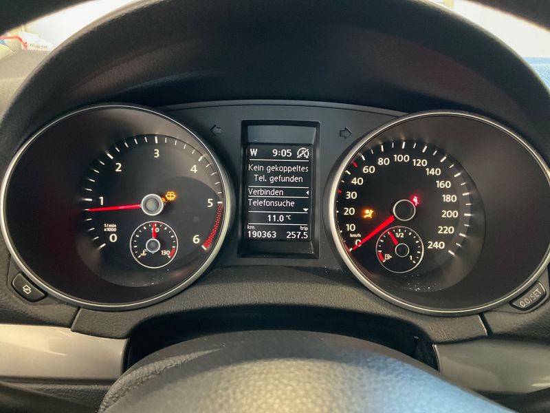 Volkswagen Golf VI 1.6 TDI Trendline BlueMotion Tech 2011 – снимка 4