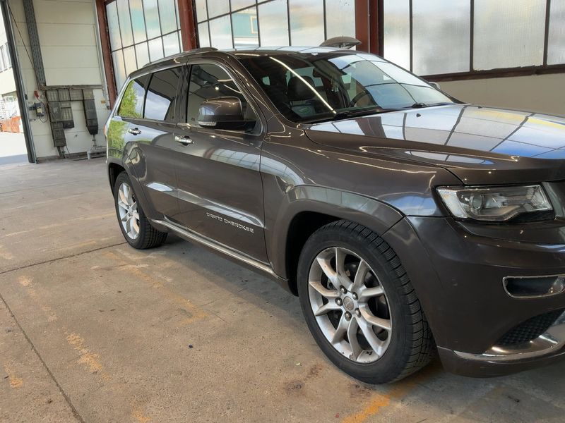 Jeep Grand Cherokee 3.0 CRD Summit 2014 – снимка 12