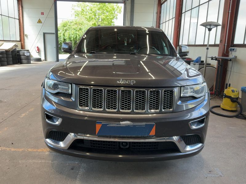Jeep Grand Cherokee 3.0 CRD Summit 2014 – снимка 14