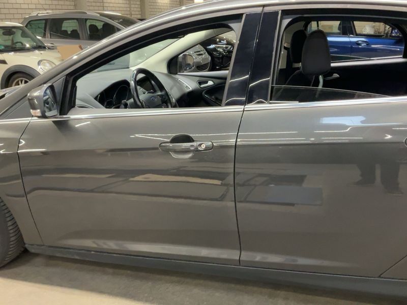 Ford Focus 1.0 EcoBoost Titanium 2018 – снимка 4