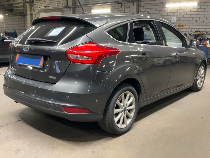 Ford Focus 1.0 EcoBoost Titanium 2018 – снимка 8