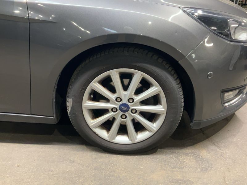Ford Focus 1.0 EcoBoost Titanium 2018 – снимка 11