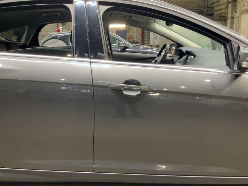 Ford Focus 1.0 EcoBoost Titanium 2018 – снимка 10