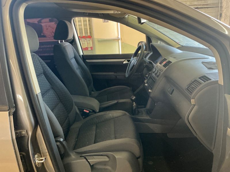 Volkswagen Touran 1.9 TDI Trendline 2009 – снимка 3
