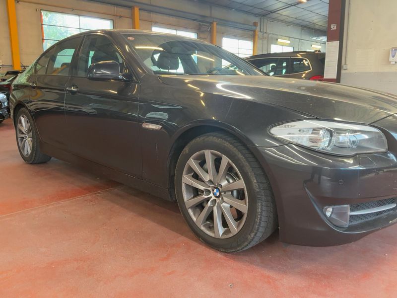 BMW 5er 530d xDrive Confort 2011 – снимка 8