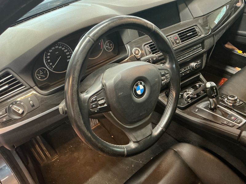 BMW 5er 530d xDrive Confort 2011 – снимка 31