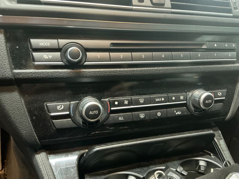 BMW 5er 530d xDrive Confort 2011 – снимка 28