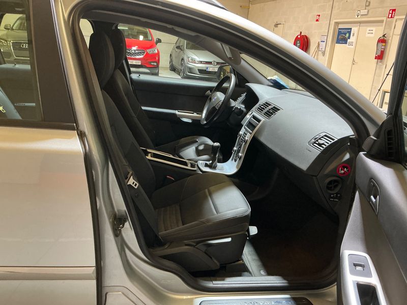 Volvo V50 1.6 DRIVe Momentum 2011 – снимка 3