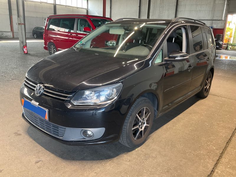 Volkswagen Touran 1.6 TDI Comfortline 2011 – снимка 1