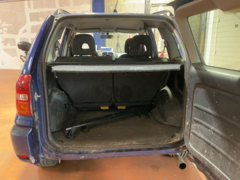 Toyota RAV 4 2.0 D-4D 4x4 2005 – снимка 15