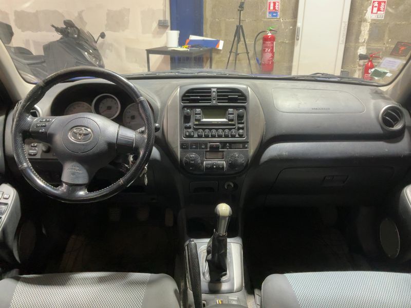 Toyota RAV 4 2.0 D-4D 4x4 2005 – снимка 17