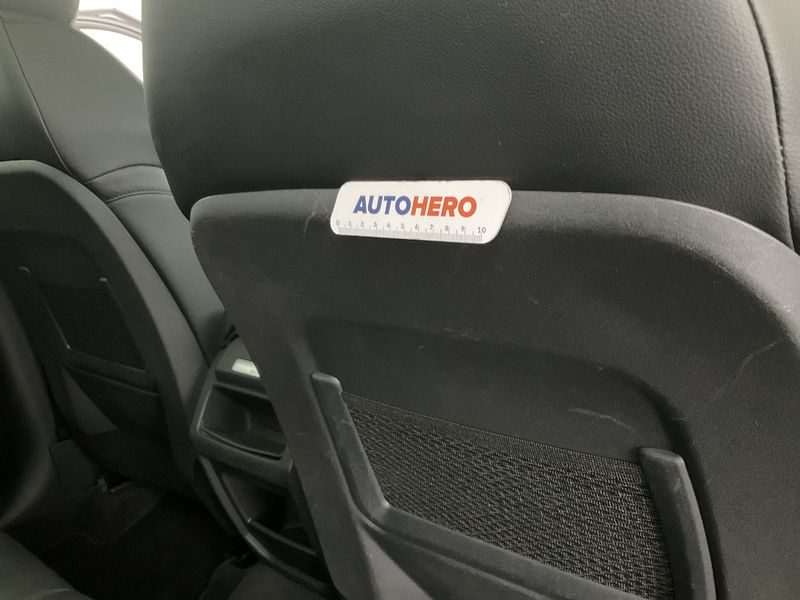 Land Rover Evoque 2.0 Turbo SE 2019 – снимка 38