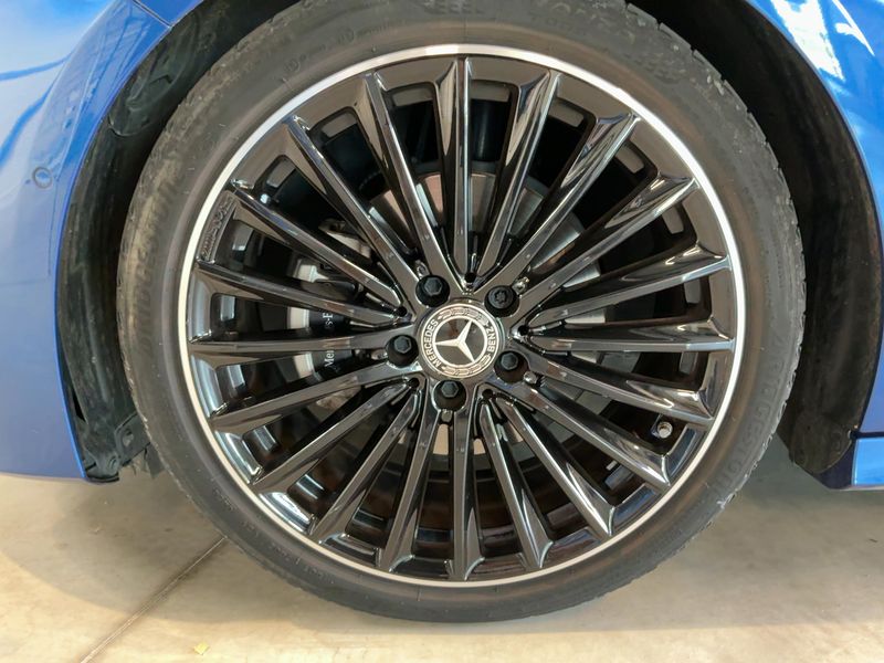 Mercedes-Benz A-Klasse Limousine A 200 d AMG Line 2024 – снимка 3