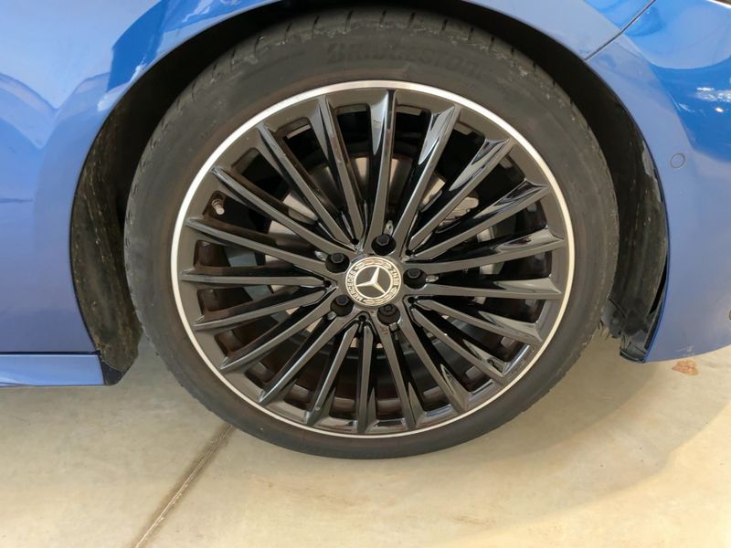 Mercedes-Benz A-Klasse Limousine A 200 d AMG Line 2024 – снимка 11
