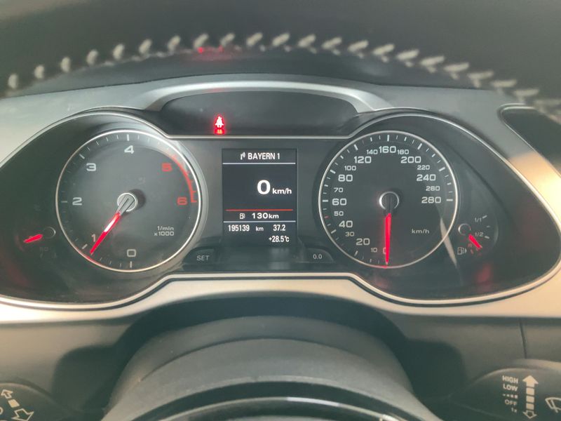 Audi A4 2.0 TDI quattro S line Sportpaket plus 2015 – снимка 19