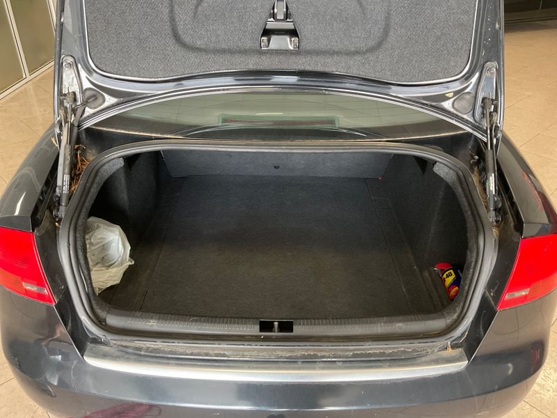 Audi A4 2.0 TDI 2006 – снимка на щета