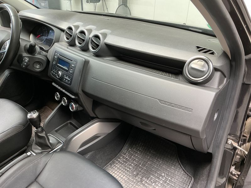 Dacia Duster 1.5 Blue dCi Comfort 2019 – снимка 33