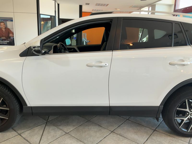 Toyota RAV 4 2.0 D-4D Style 2016 – снимка 4