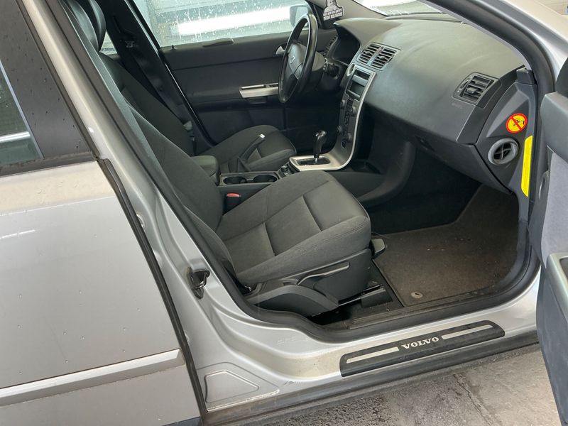 Volvo V50 2.4 Kinetic 2004 – снимка 3