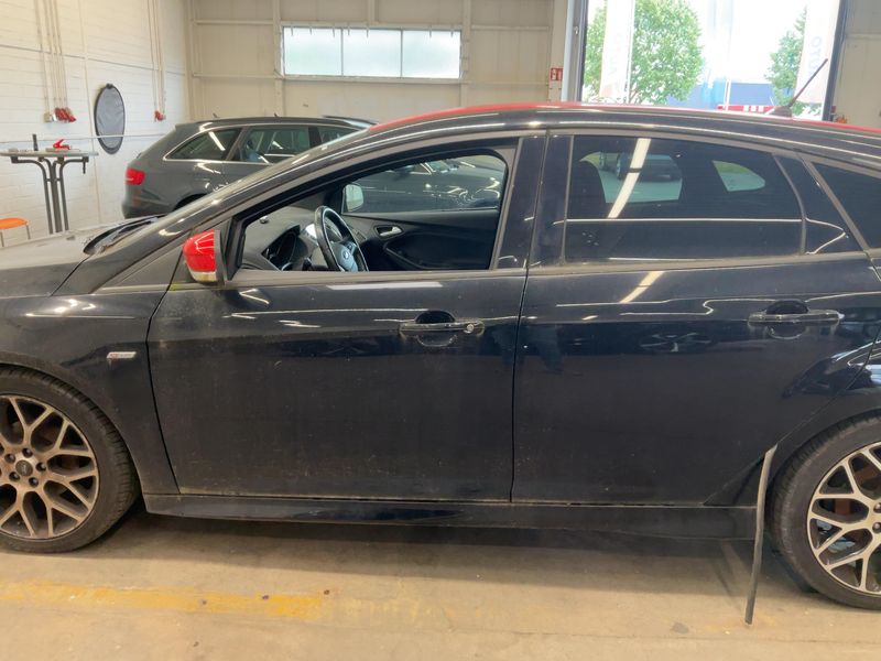 Ford Focus 1.0 EcoBoost ST-Line 2018 – снимка 4