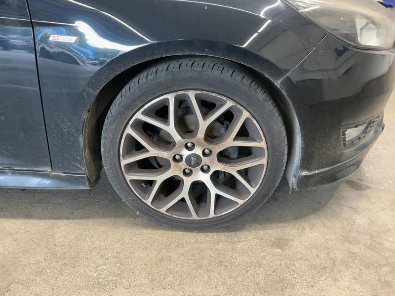 Ford Focus 1.0 EcoBoost ST-Line 2018 – снимка 11