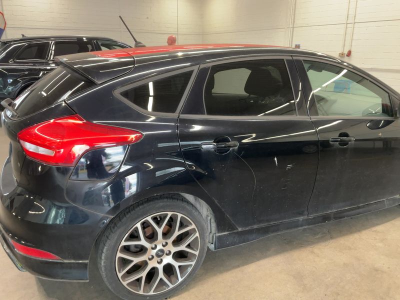 Ford Focus 1.0 EcoBoost ST-Line 2018 – снимка 8
