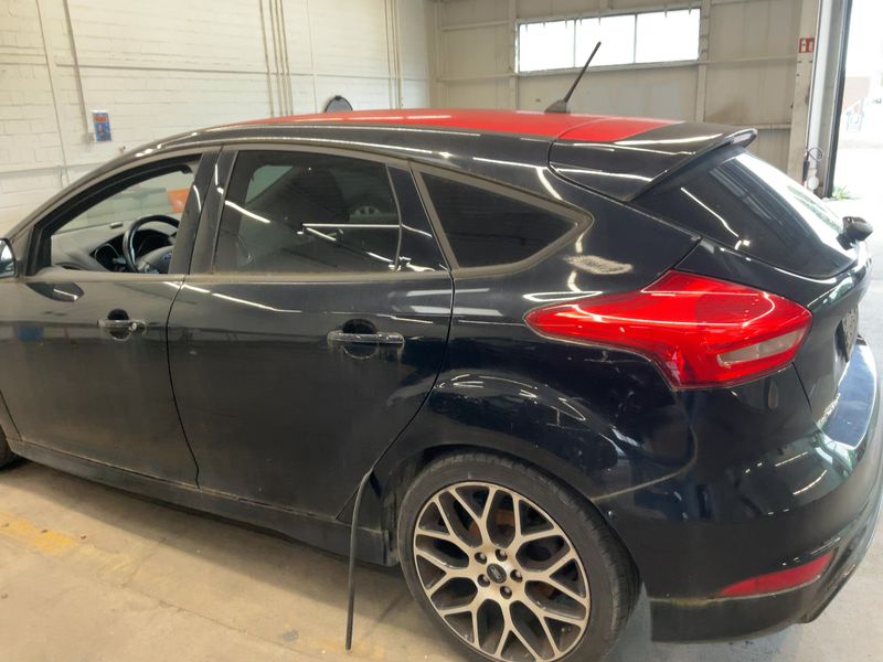 Ford Focus 1.0 EcoBoost ST-Line 2018 – снимка 6