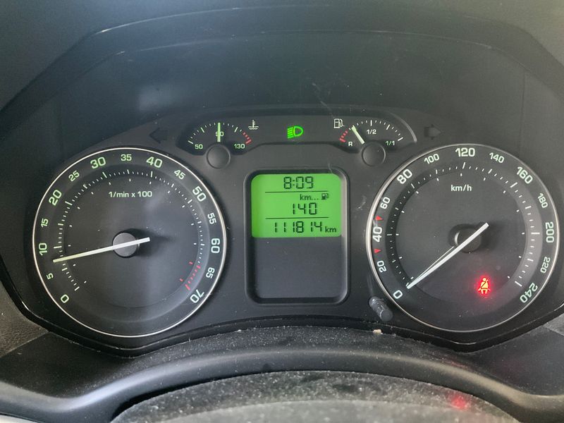 Skoda Octavia 1.6 FSI Ambiente 2005 – снимка 4