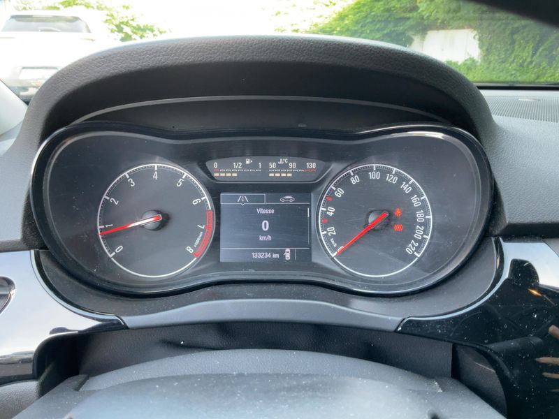 Opel Corsa 1.4 Edition 2015 – снимка 18