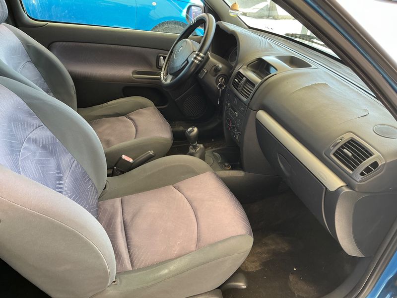 Renault Clio 1.4 Dynamique 2002 – снимка 3