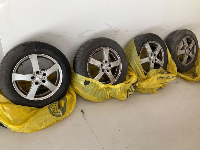 Volkswagen Polo 1.4 FSI Comfortline 2014 – снимка 15