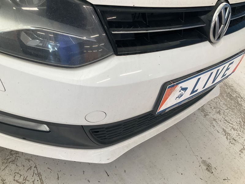 Volkswagen Polo 1.4 FSI Comfortline 2014 – снимка 32