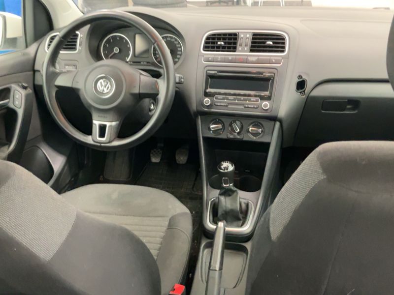 Volkswagen Polo 1.4 FSI Comfortline 2014 – снимка 18