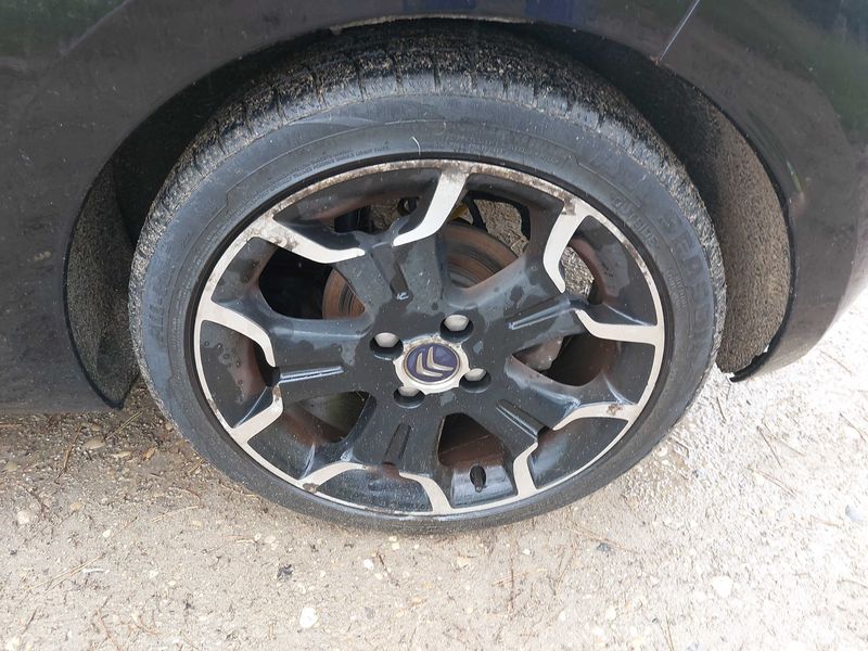 Citroen DS3 1.6 e-HDi SportChic 2014 – снимка 44