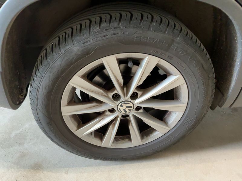 Volkswagen Tiguan 2.0 TSI Sport & Style 4Motion 2011 – снимка 9
