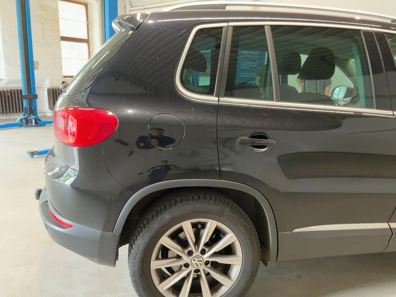 Volkswagen Tiguan 2.0 TSI Sport & Style 4Motion 2011 – снимка 8