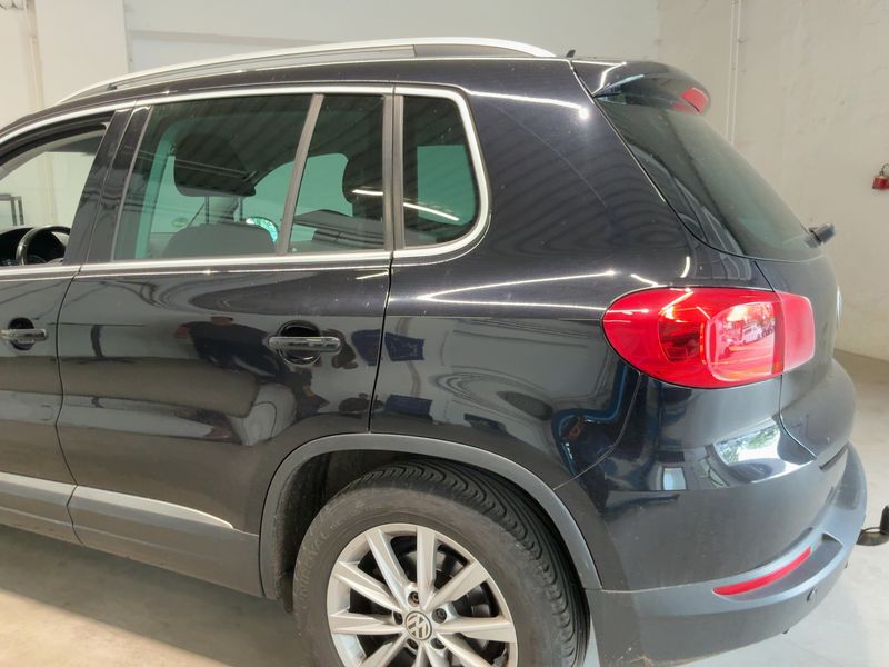 Volkswagen Tiguan 2.0 TSI Sport & Style 4Motion 2011 – снимка 6