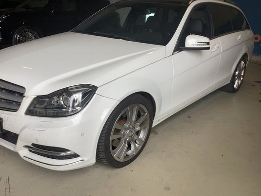 Mercedes-Benz C-Klasse C 300 CDI T 4Matic BlueEfficiency Avantgarde 2013 – снимка 2